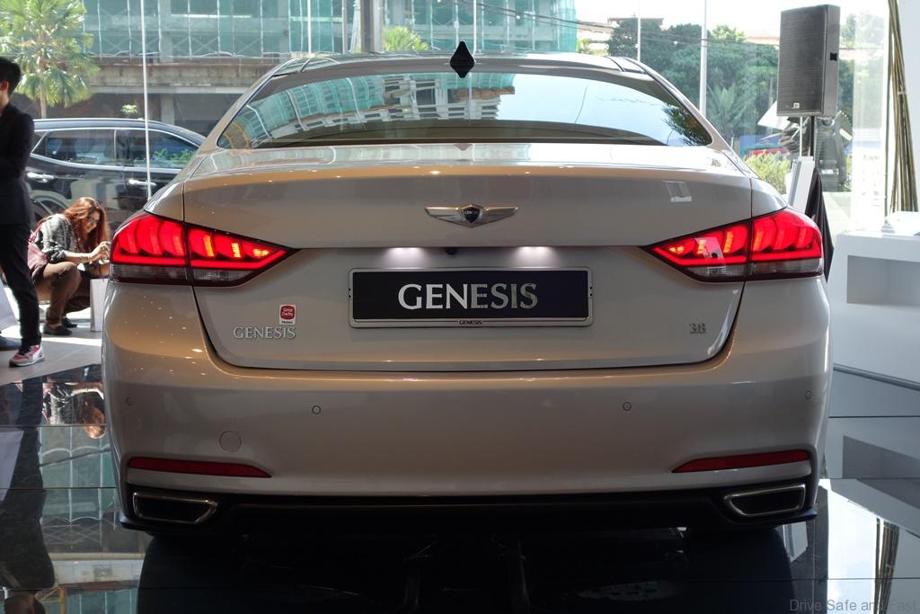 Hyundai-Genesis-04
