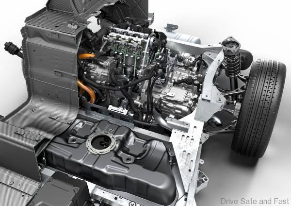 BMW-Engine-of-the-Year-2015-i8-M3-M4-3