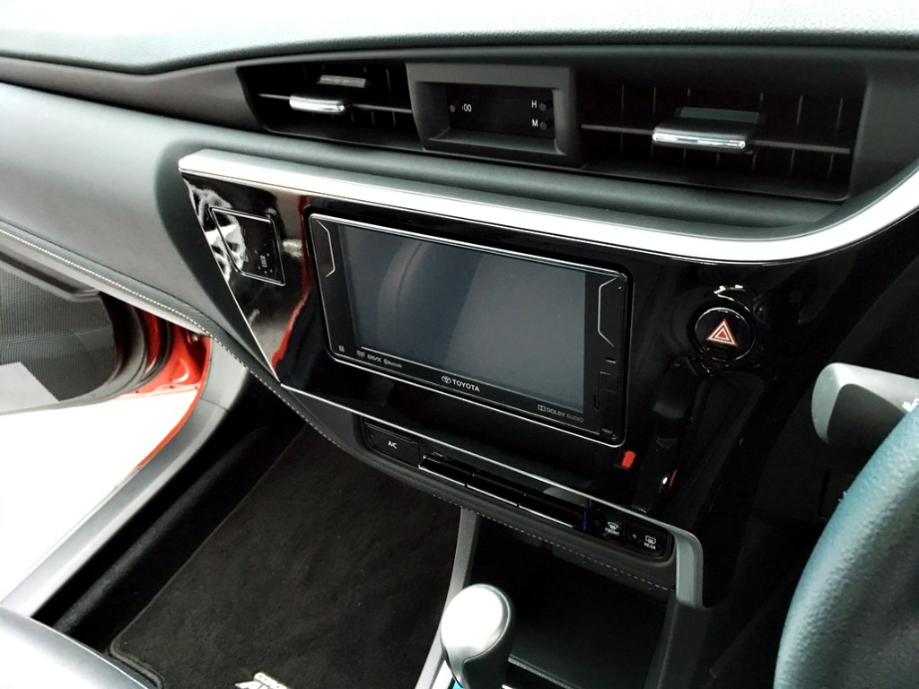 Toyota Corolla Altis Facelift 2017 11