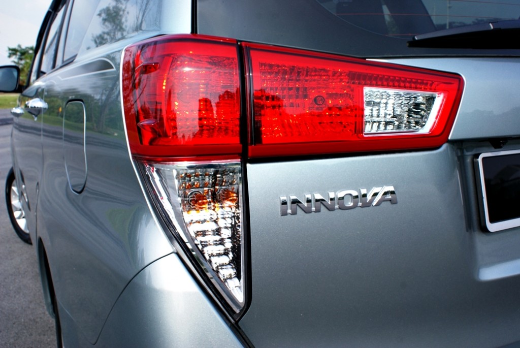 Toyota Innova Review 11
