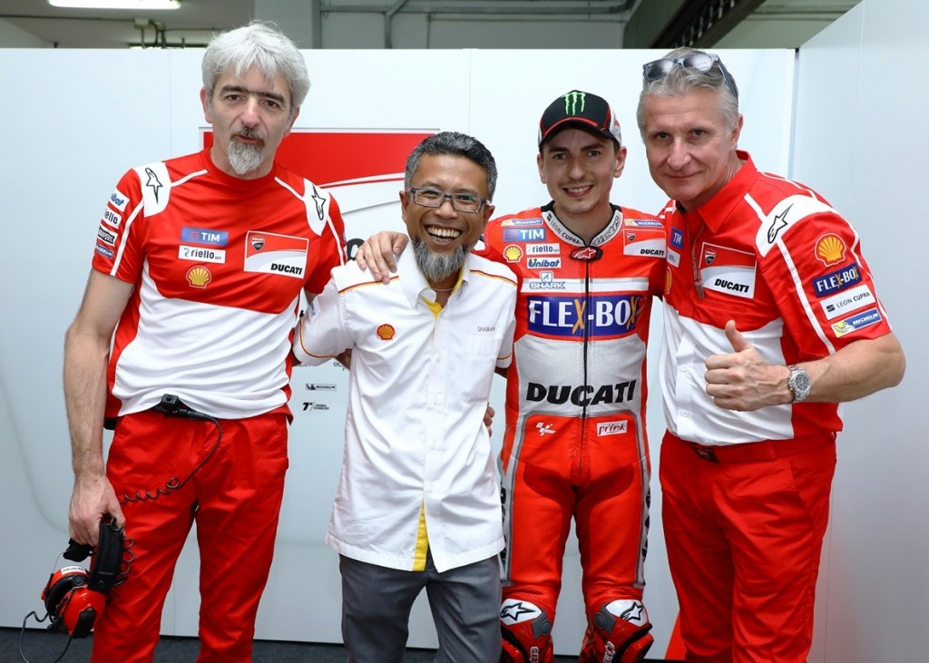 (L-R) Ducati GM Luigi Dall'Igna, Shell Msia MD Shairan Huzani Husain, Jo...